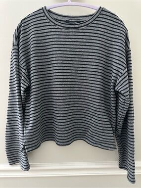 Sanctuary Gray and Black Striped Knit Top Long Sleeves Medium